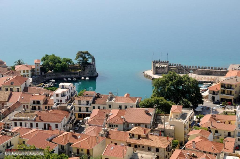 View By The Castle Nafpaktos Villa Ngoại thất bức ảnh