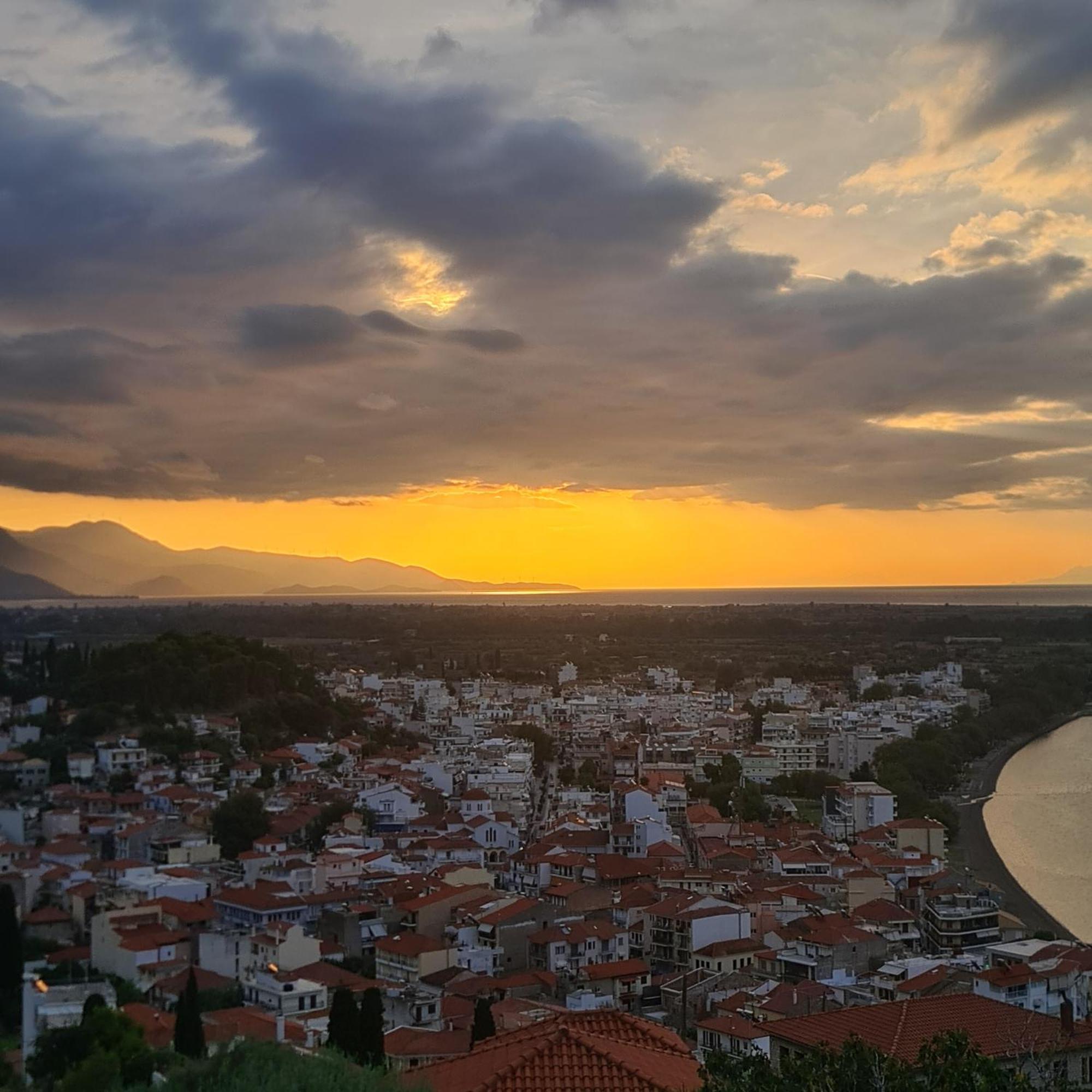 View By The Castle Nafpaktos Villa Ngoại thất bức ảnh